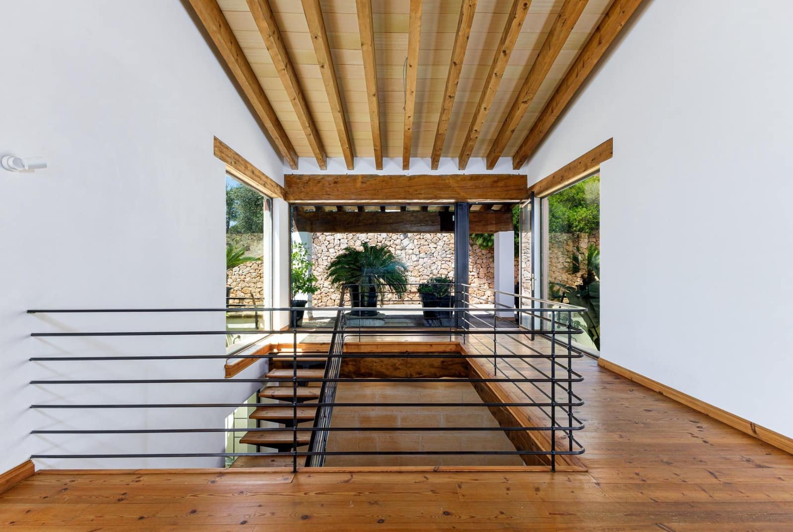 6 bedroom Villa for rent in Esporles with pool garage - € 15,000 (Ref: 8458635)