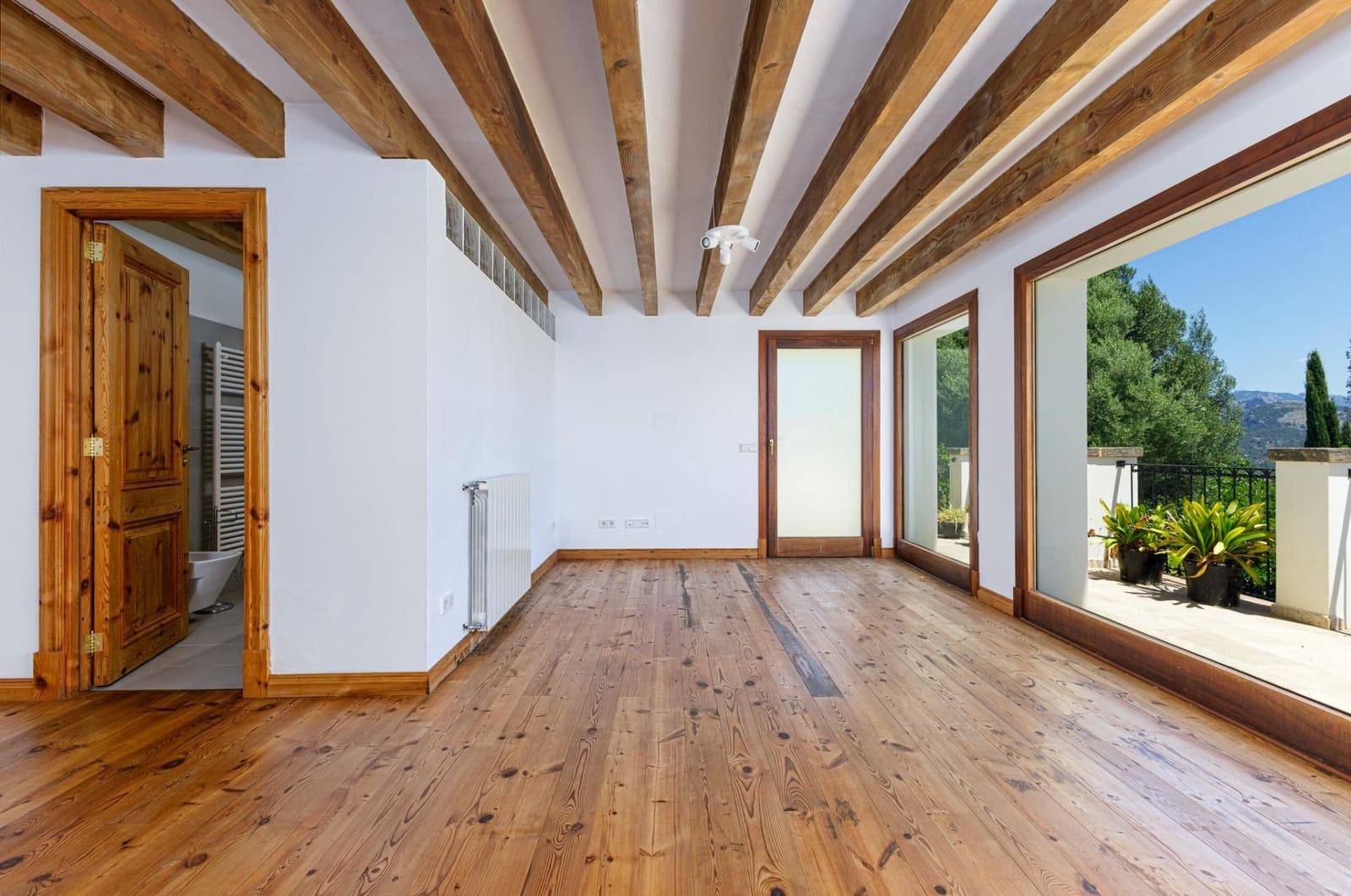 6 bedroom Villa for rent in Esporles with pool garage - € 15,000 (Ref: 8458635)