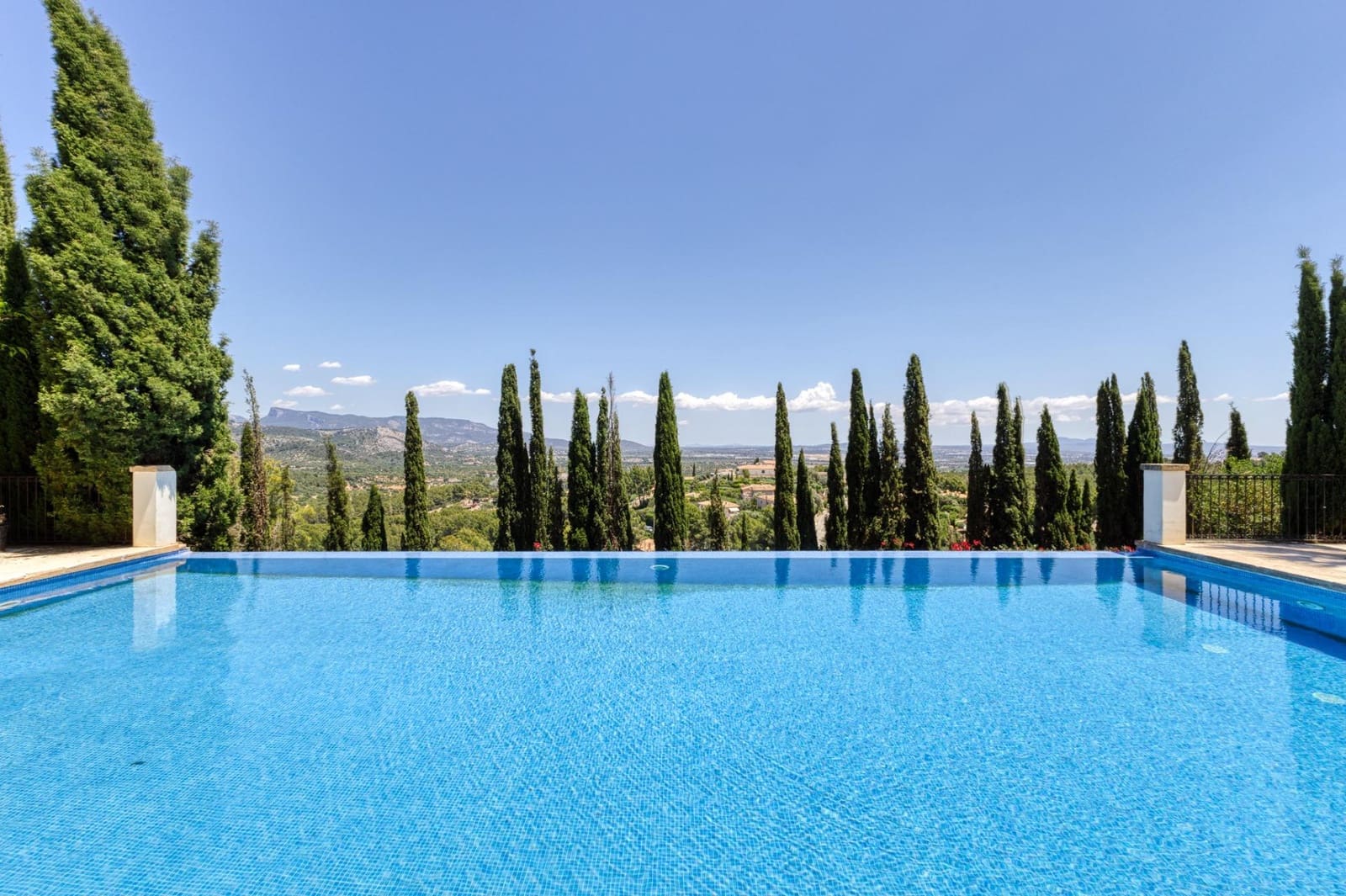 6 bedroom Villa for rent in Esporles with pool garage - € 15,000 (Ref: 8458635)