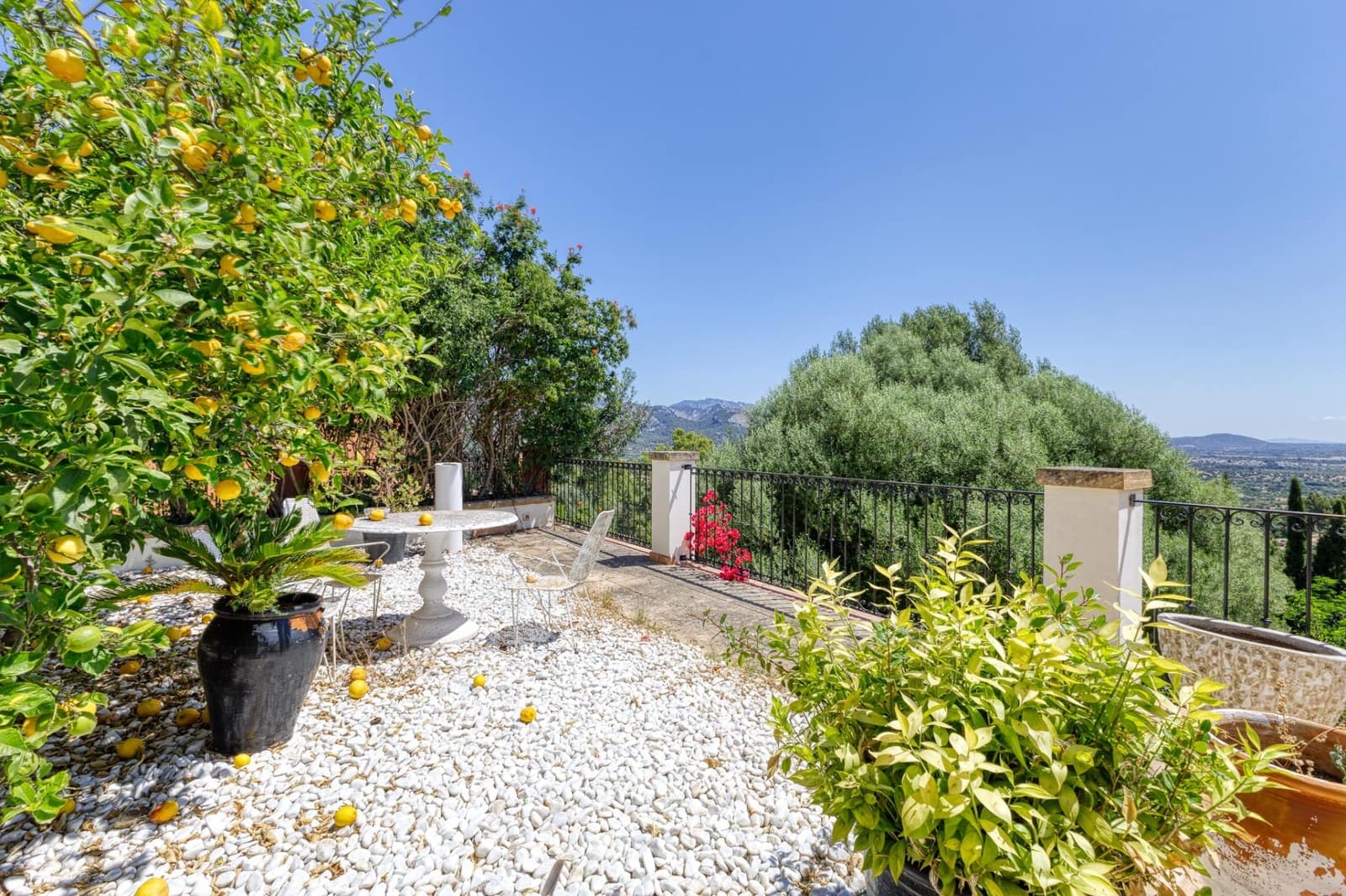 6 bedroom Villa for rent in Esporles with pool garage - € 15,000 (Ref: 8458635)