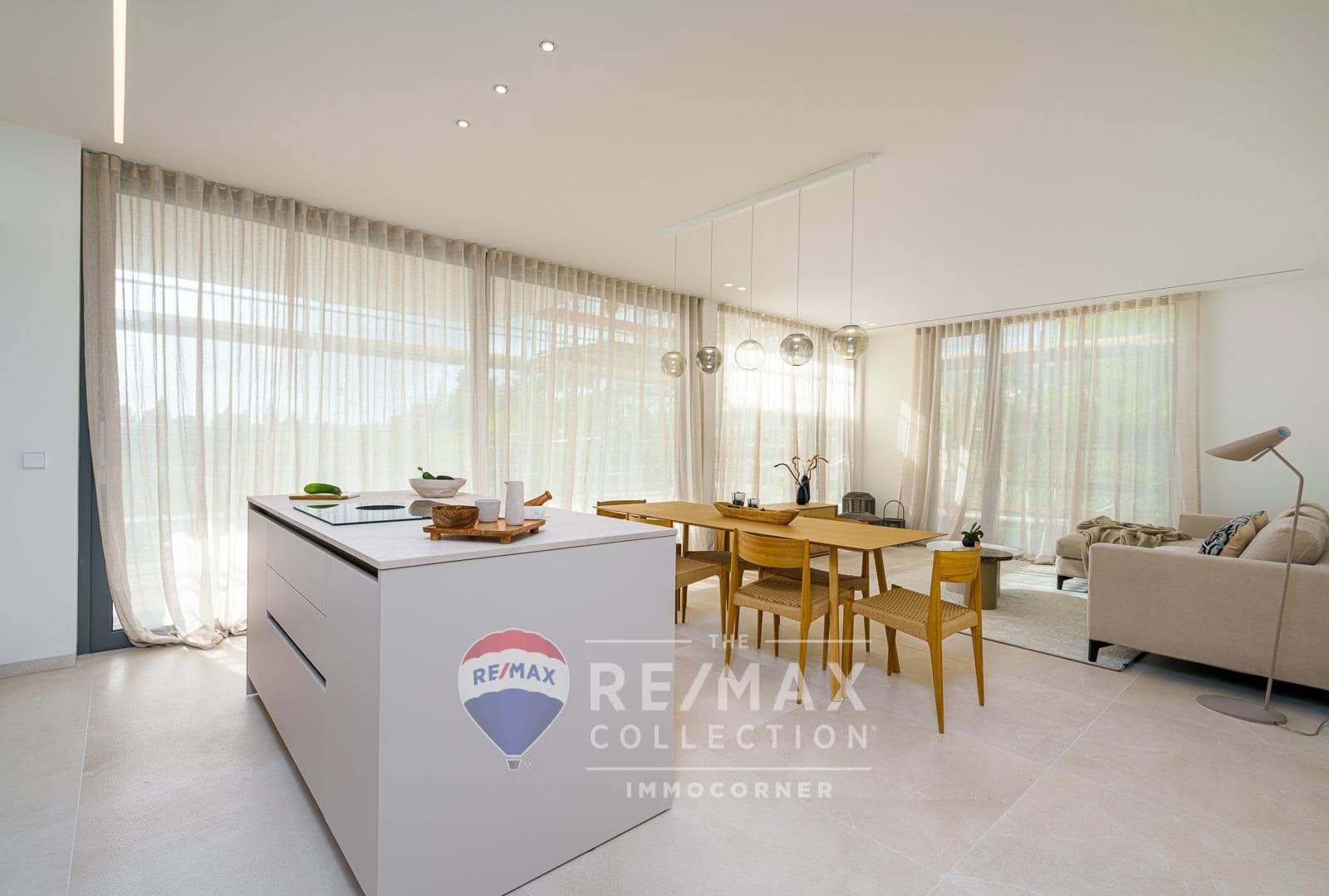 2 soveværelse Lejlighed til salg i Cala Mayor med swimmingpool garage - € 745.000 (Ref: 8458640)