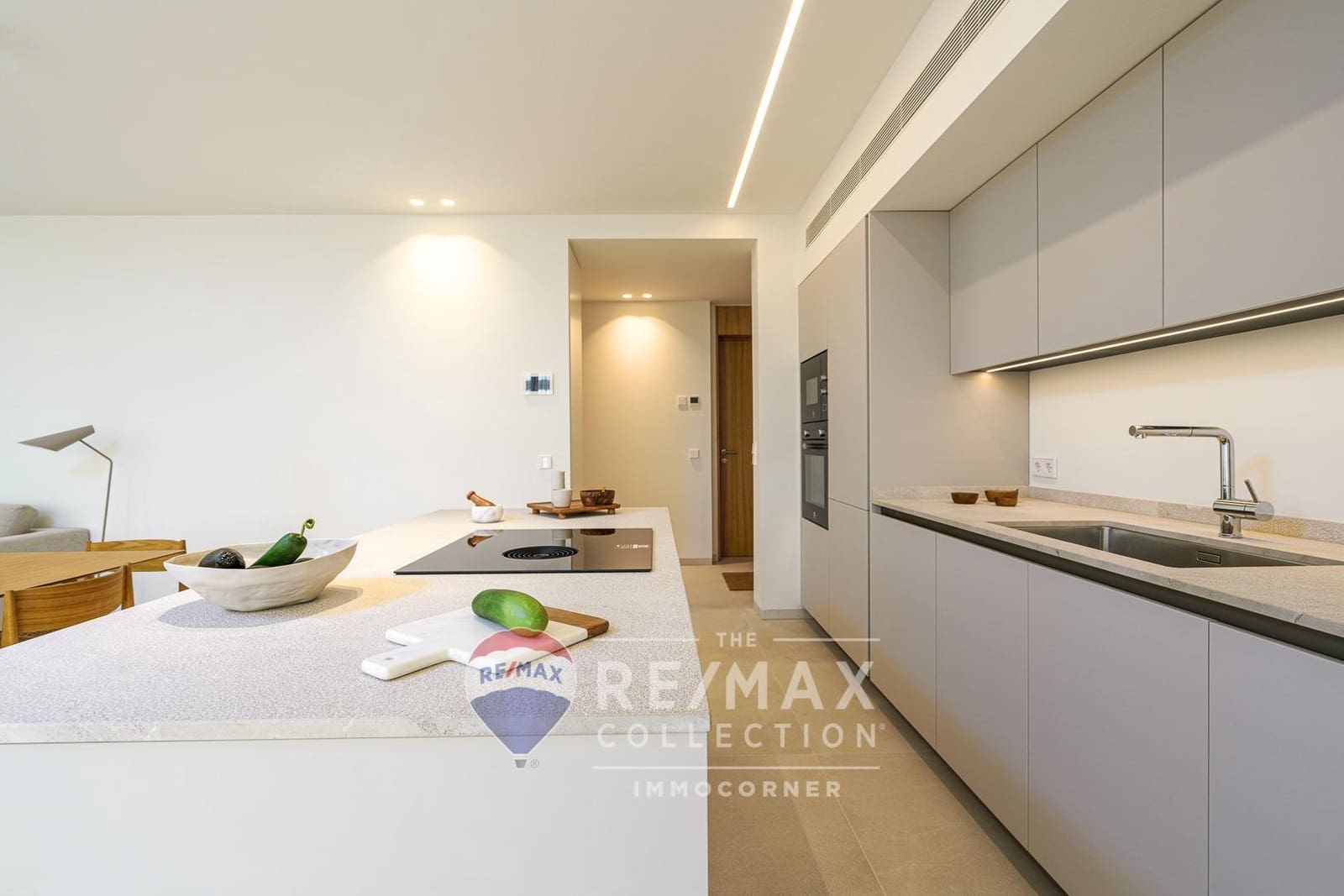 2 soveværelse Lejlighed til salg i Cala Mayor med swimmingpool garage - € 745.000 (Ref: 8458640)