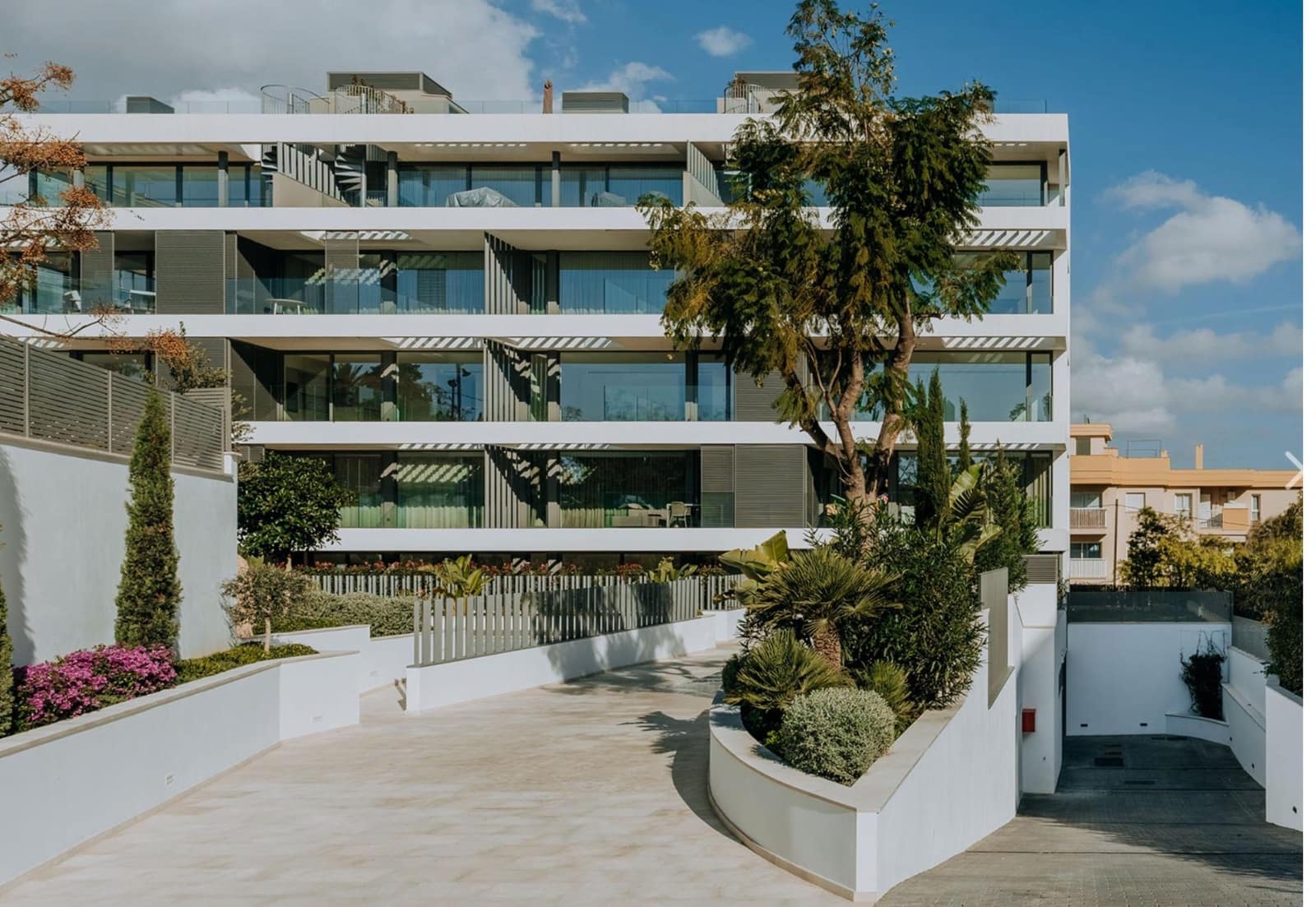 2 soveværelse Lejlighed til salg i Cala Mayor med swimmingpool garage - € 745.000 (Ref: 8458640)