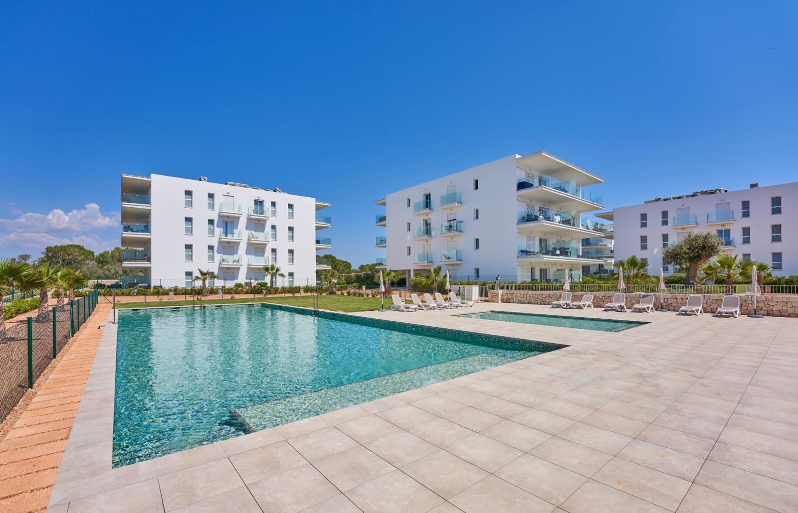 2 sovrum Lägenhet till salu i Cala d'Or med pool - 423 000 € (Ref: 8458646)