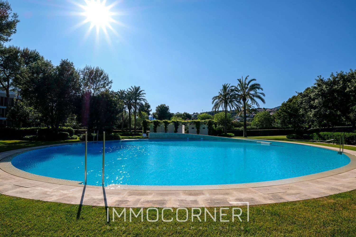 2 bedroom Penthouse for rent in Bendinat with pool garage - € 6,000 (Ref: 8458649)