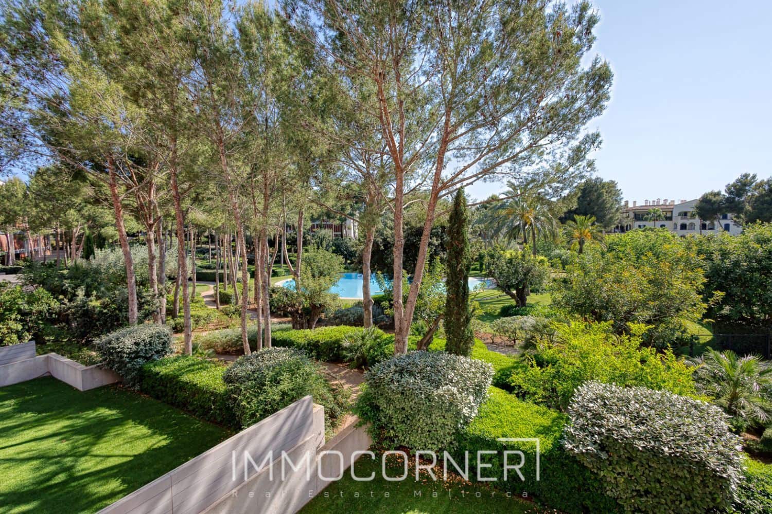 2 bedroom Penthouse for rent in Bendinat with pool garage - € 6,000 (Ref: 8458649)