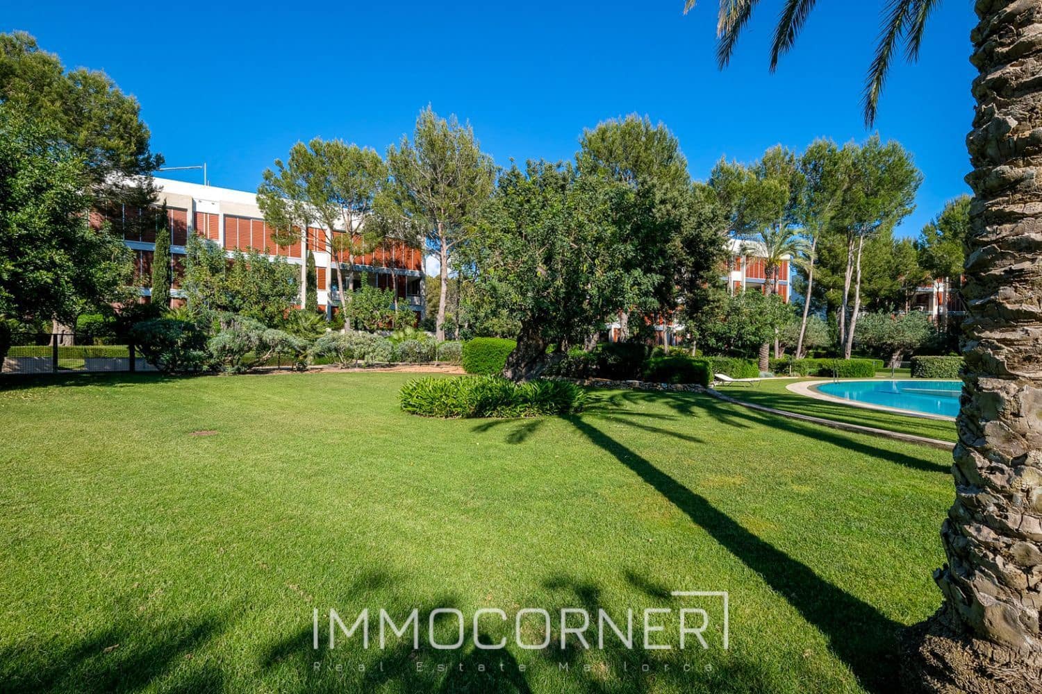 2 bedroom Penthouse for rent in Bendinat with pool garage - € 6,000 (Ref: 8458649)