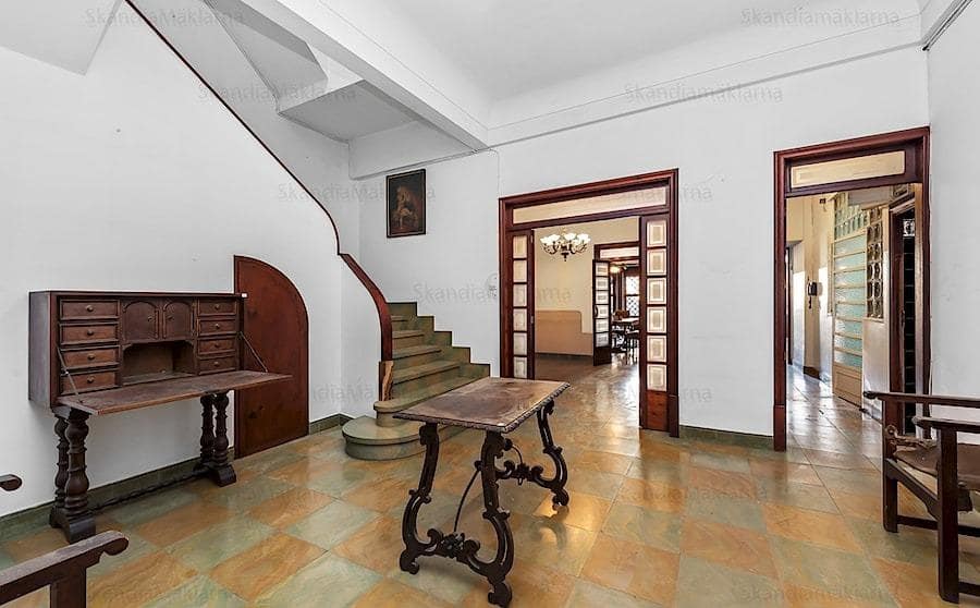 6 bedroom Commercial for sale in Palma de Mallorca with garage - € 2,000,000 (Ref: 8458654)