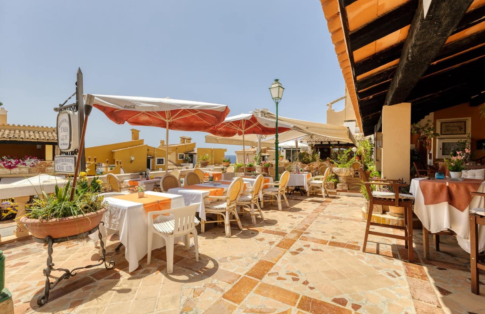 Business for sale in Cala Fornells - € 950,000 (Ref: 8458662)