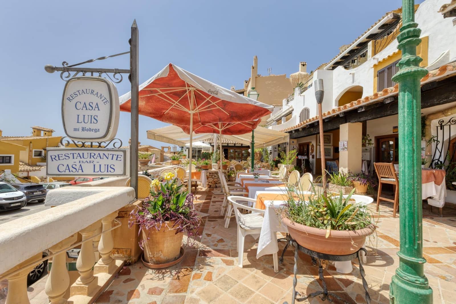 Business for sale in Cala Fornells - € 950,000 (Ref: 8458662)