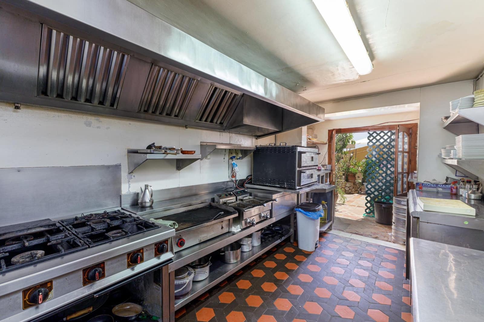 Business for sale in Cala Fornells - € 950,000 (Ref: 8458662)