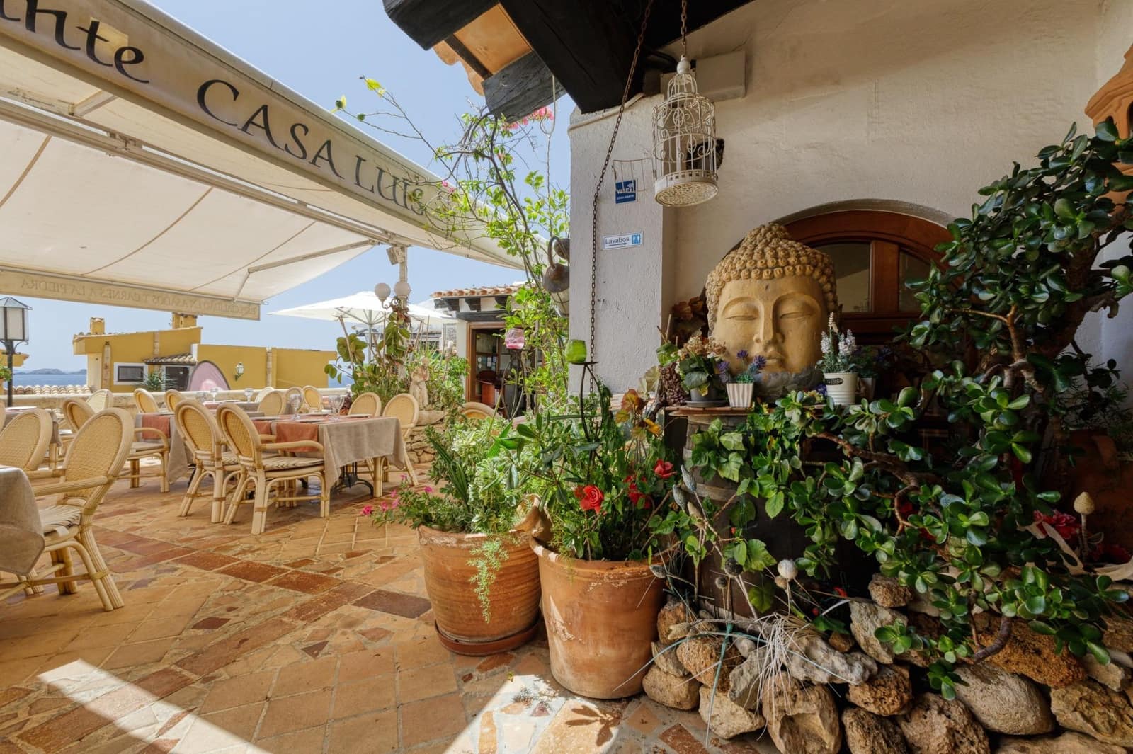 Business for sale in Cala Fornells - € 950,000 (Ref: 8458662)