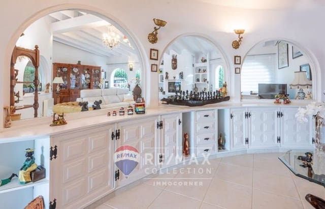 4 soveværelse Villa til salg i Santa Ponsa, Calvià med swimmingpool - € 2.000.000 (Ref: 8458664)