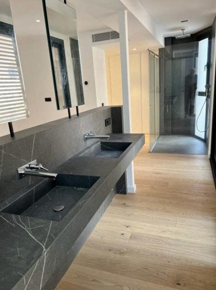 4 soveværelse Rækkehus til salg i Es Molinar / El Molinar med garage - € 3.900.000 (Ref: 8458666)