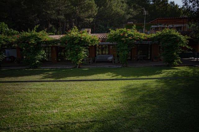 5 bedroom Villa for rent in Esporles with pool - € 8,000 (Ref: 8487390)