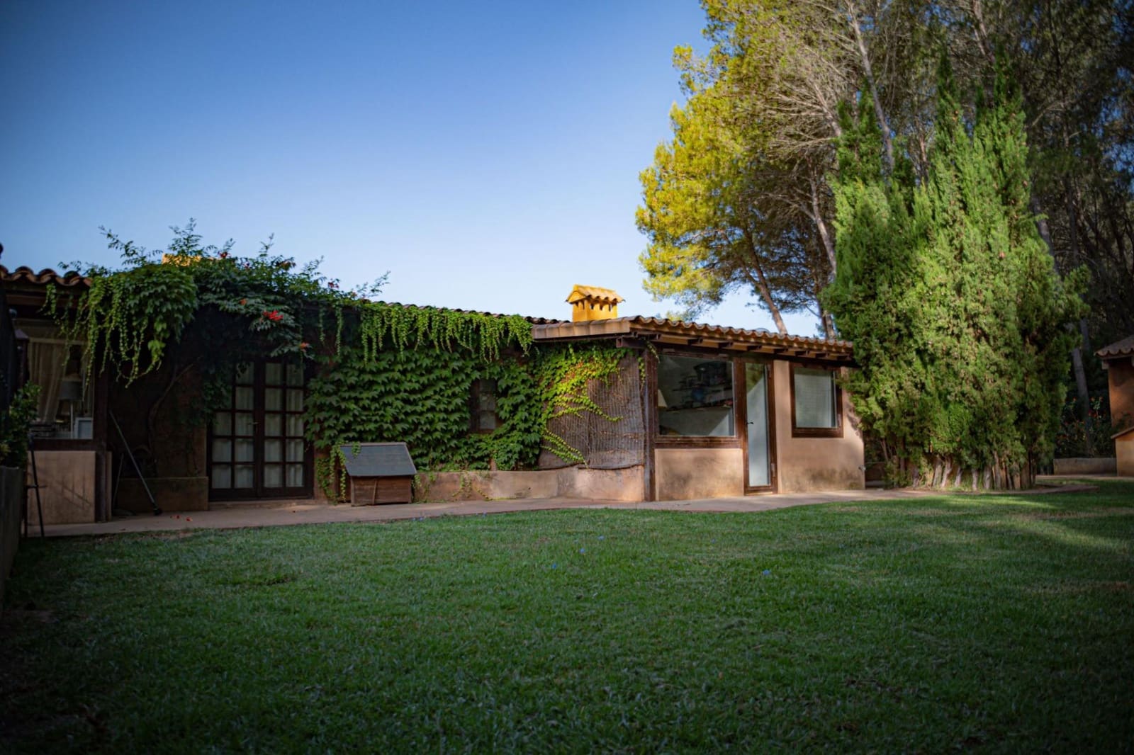 4 bedroom Villa for rent in Esporles with pool garage - € 7,000 (Ref: 8487390)