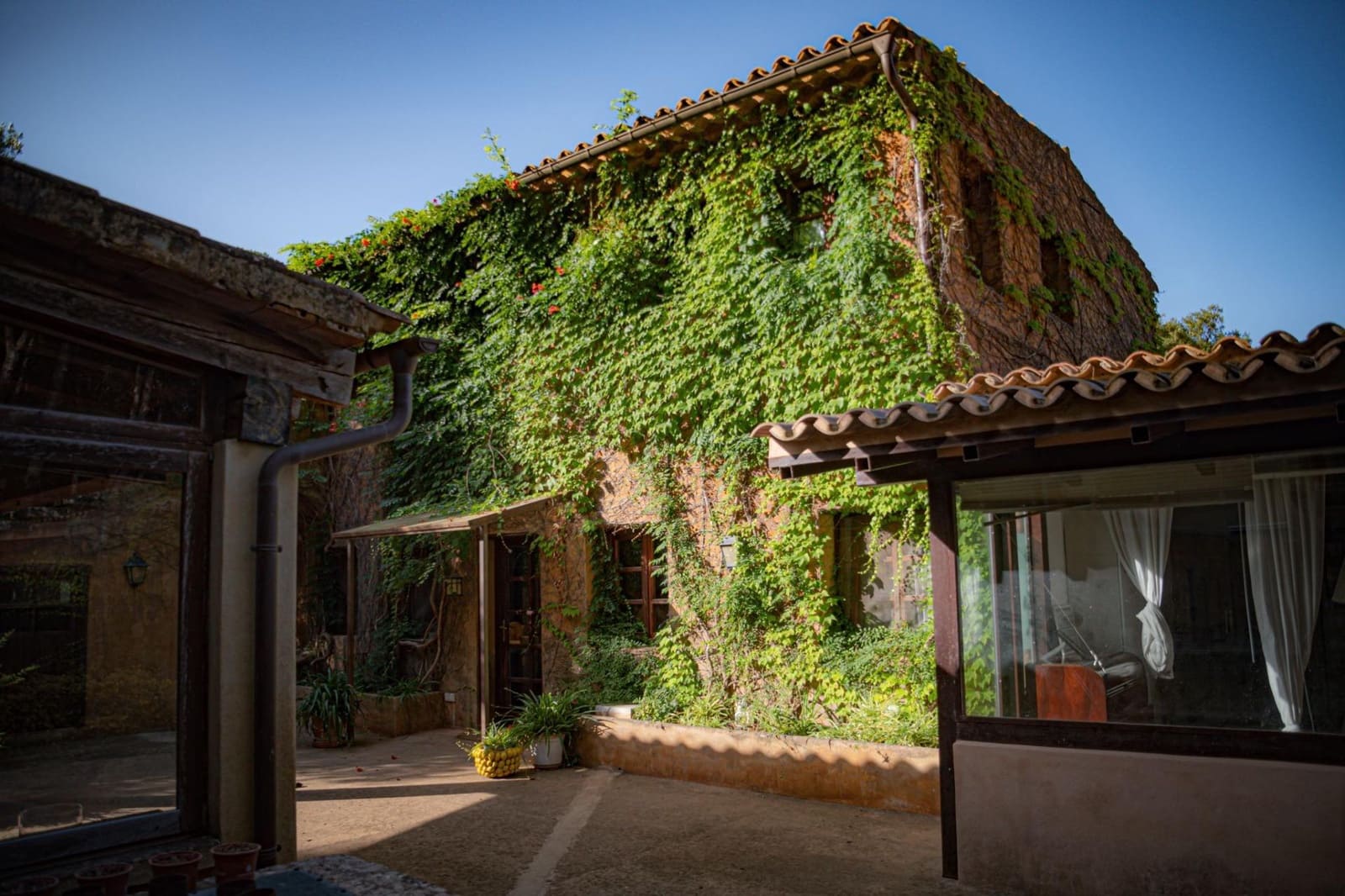4 bedroom Villa for rent in Esporles with pool garage - € 7,000 (Ref: 8487390)