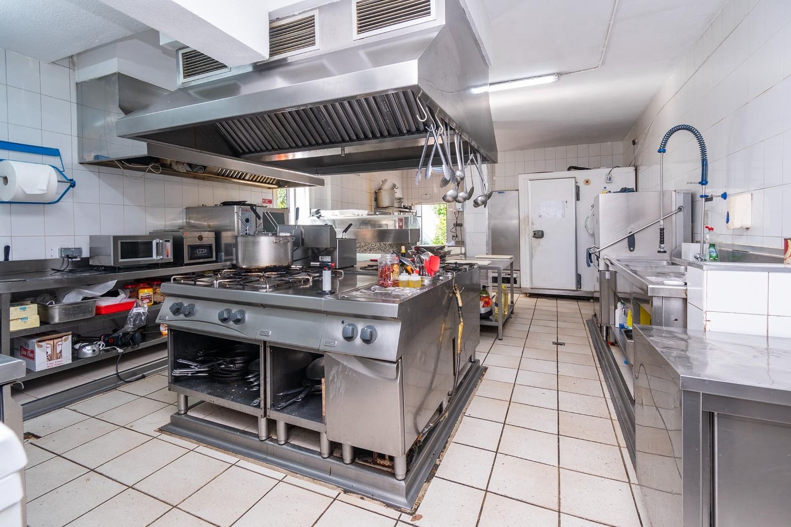 Business for rent in Santa Ponsa - € 5,000 (Ref: 8561591)