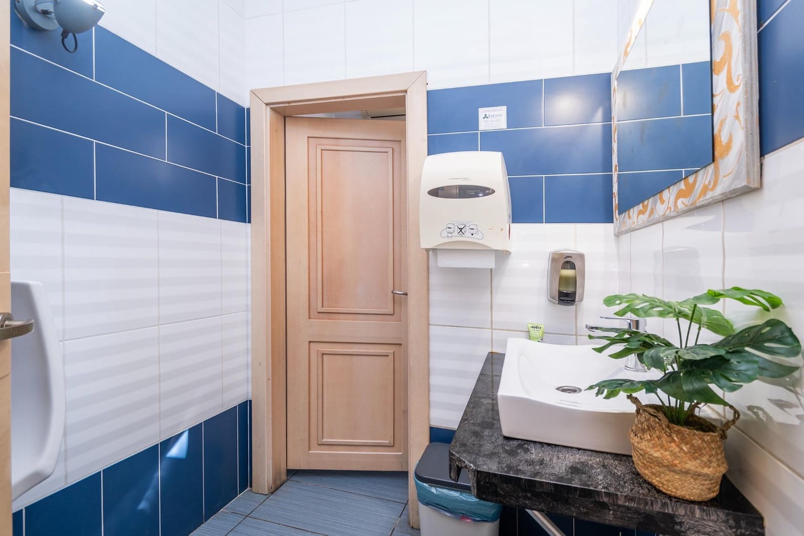 Business for rent in Santa Ponsa - € 5,000 (Ref: 8561591)