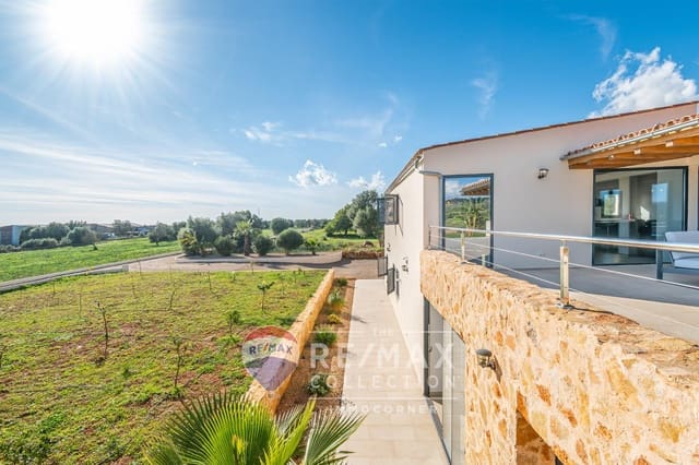 5 bedroom Finca/Country House for sale in Campos with pool garage - € 3,150,000 (Ref: 8701740)