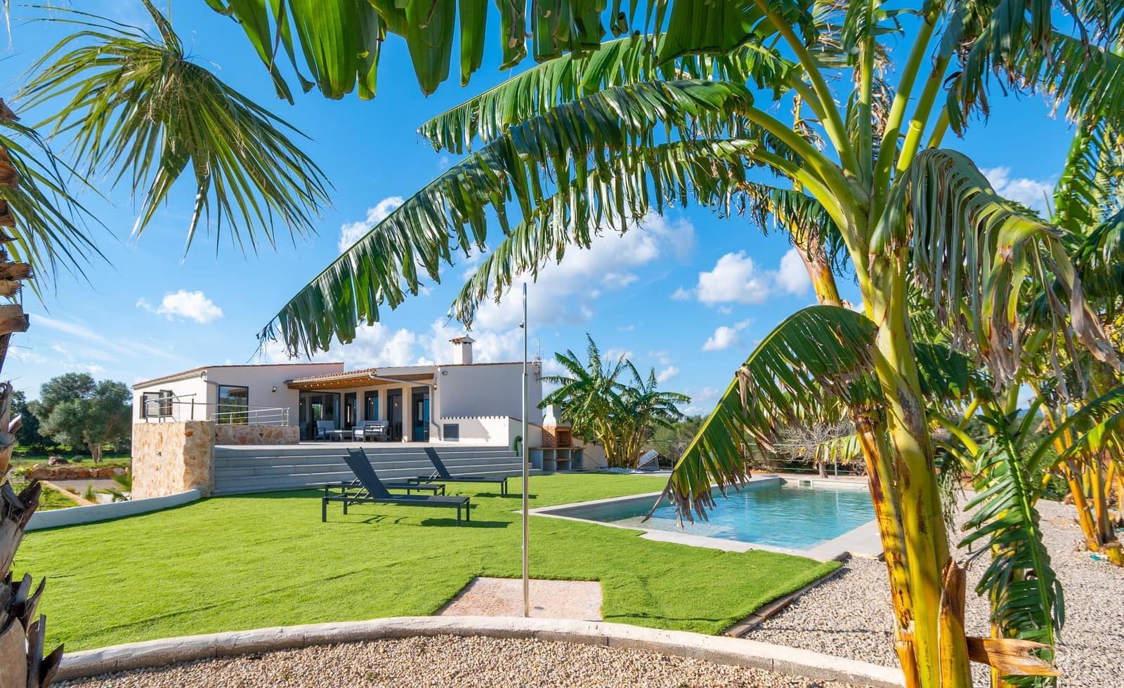 5 soveværelse Finca/Landehus til salg i Campos med swimmingpool garage - € 3.150.000 (Ref: 8701740)