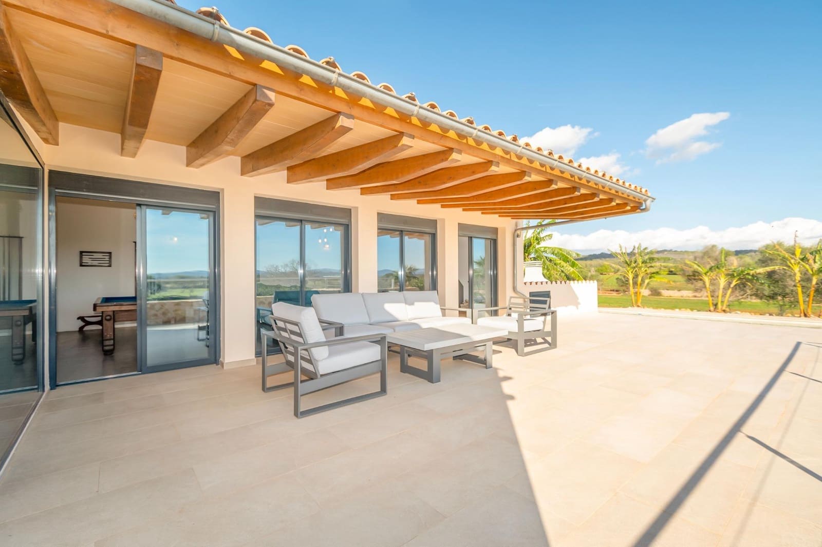 5 soveværelse Finca/Landehus til salg i Campos med swimmingpool garage - € 3.150.000 (Ref: 8701740)