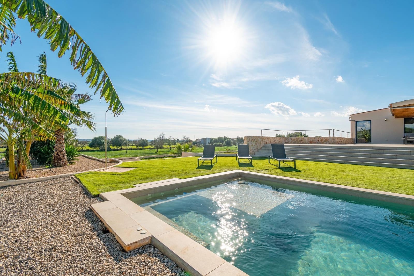 5 soveværelse Finca/Landehus til salg i Campos med swimmingpool garage - € 3.150.000 (Ref: 8701740)