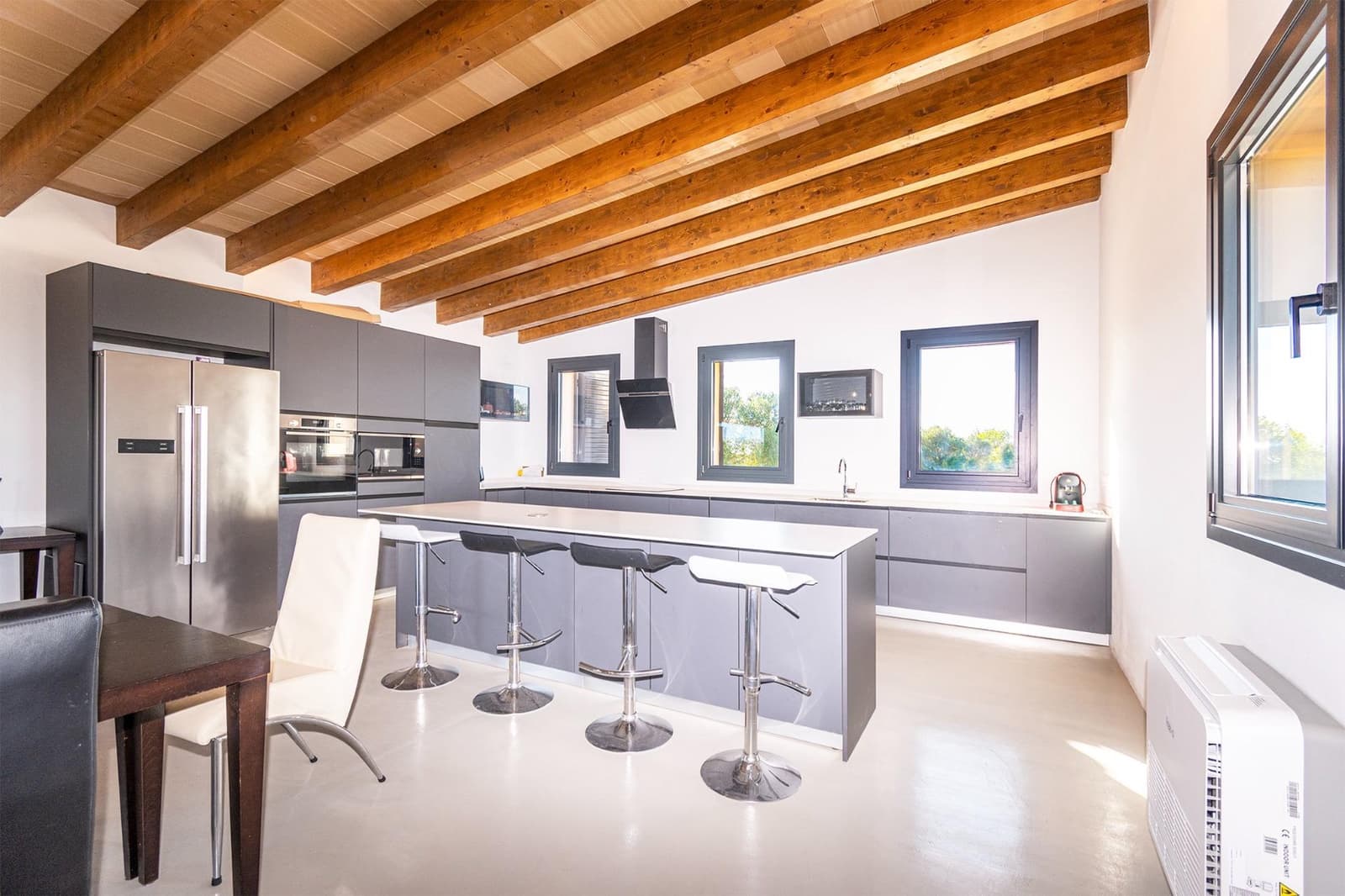 5 soveværelse Finca/Landehus til salg i Campos med swimmingpool garage - € 3.150.000 (Ref: 8701740)