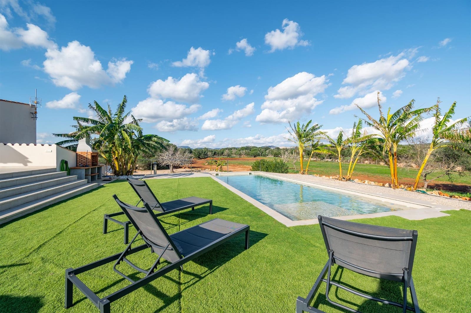 5 soveværelse Finca/Landehus til salg i Campos med swimmingpool garage - € 3.150.000 (Ref: 8701740)