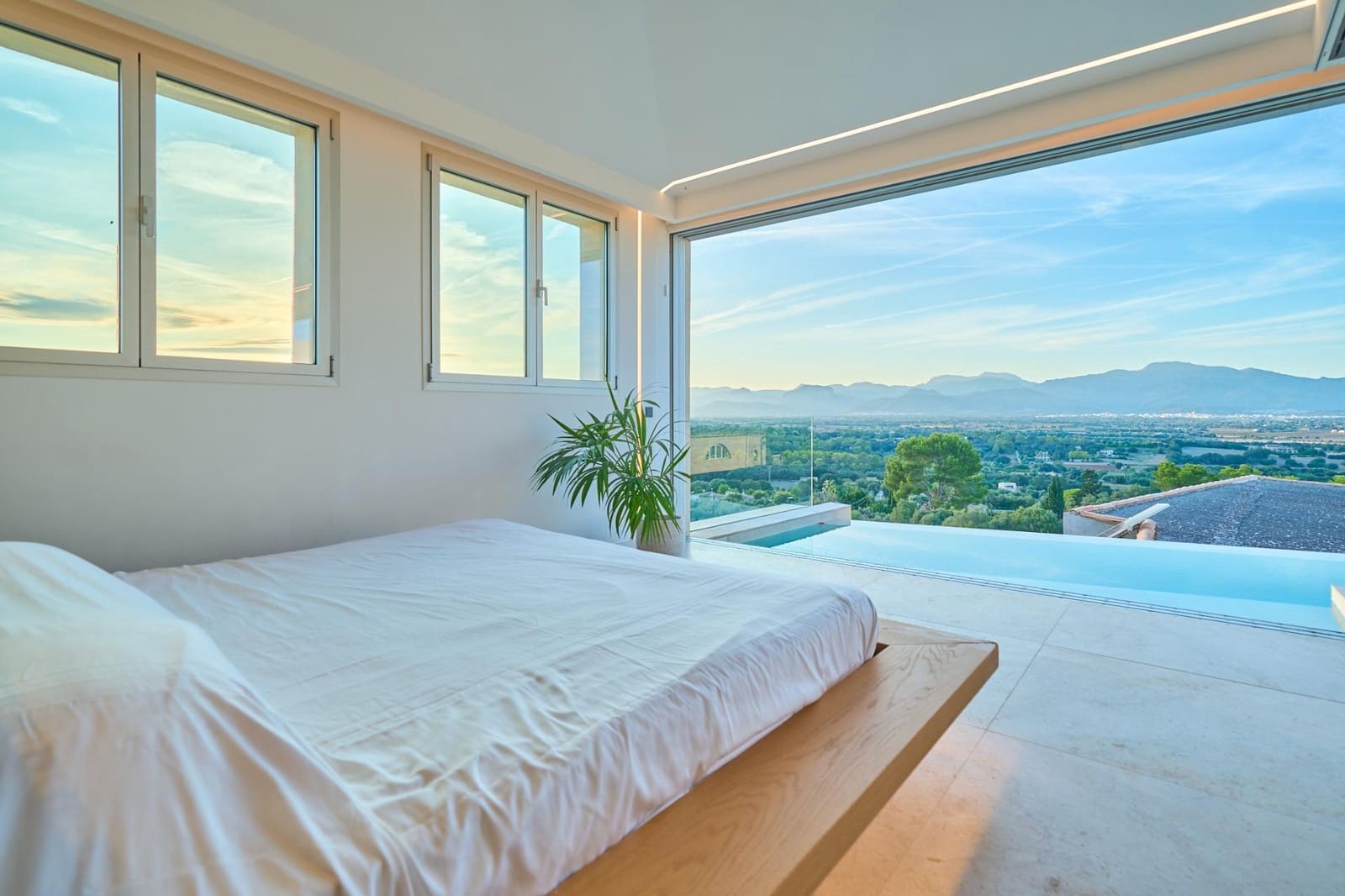 4 soverom Villa til salgs i Costitx med svømmebasseng garasje - € 2 599 000 (Ref: 8894654)