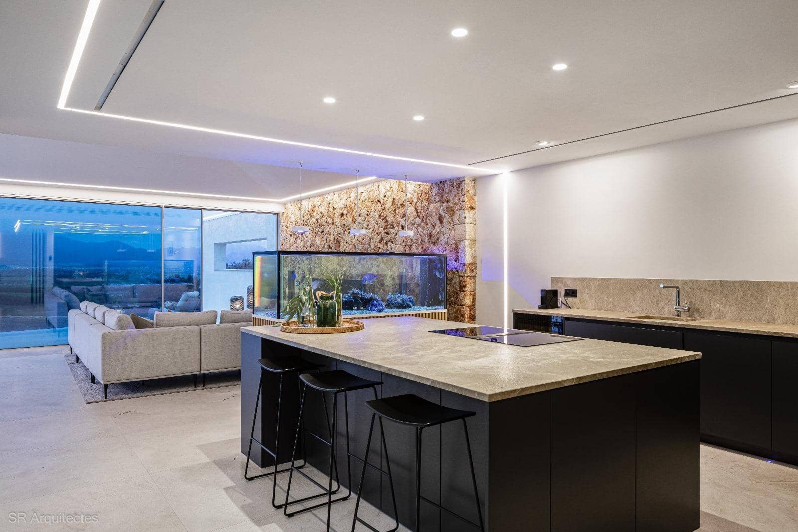 4 bedroom Villa for sale in Costitx with pool garage - € 2,599,000 (Ref: 8894654)