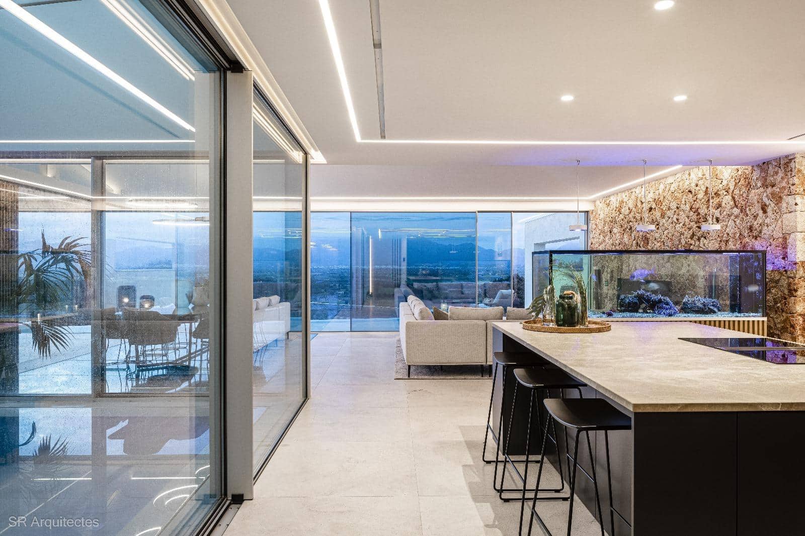 4 bedroom Villa for sale in Costitx with pool garage - € 2,599,000 (Ref: 8894654)