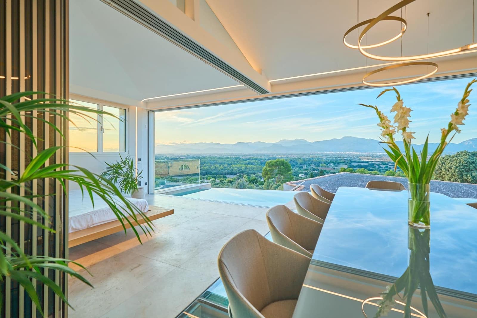 4 bedroom Villa for sale in Costitx with pool garage - € 2,599,000 (Ref: 8894654)
