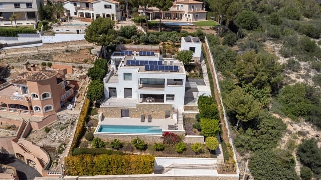 6 soverom Villa til salgs i Santa Ponsa, Calvià med svømmebasseng garasje - € 3 650 000 (Ref: 8940038)