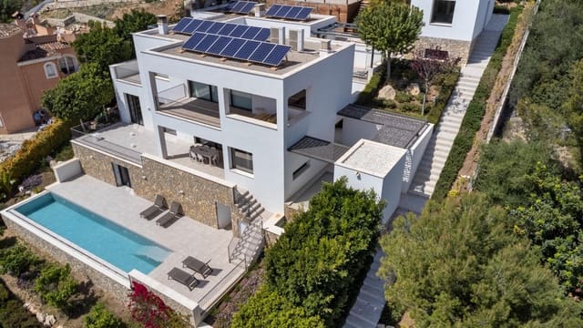 6 soverom Villa til salgs i Santa Ponsa, Calvià med svømmebasseng garasje - € 3 650 000 (Ref: 8940038)
