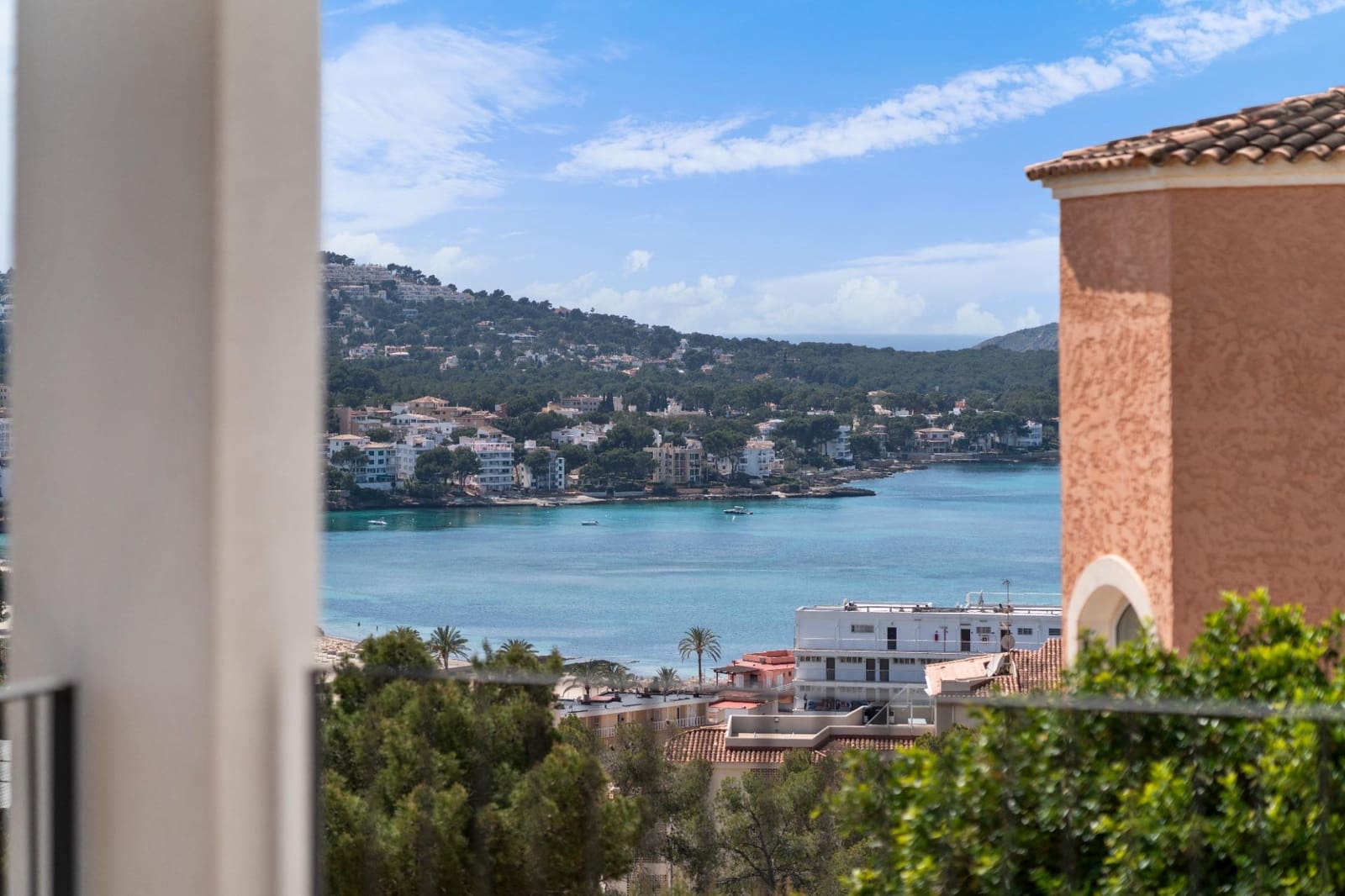 6 bedroom Villa for sale in Santa Ponsa with pool garage - € 3,650,000 (Ref: 8940038)