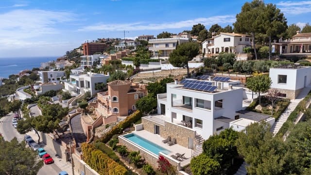 6 bedroom Villa for sale in Santa Ponsa, Calvià with pool garage - € 3,650,000 (Ref: 8940038)