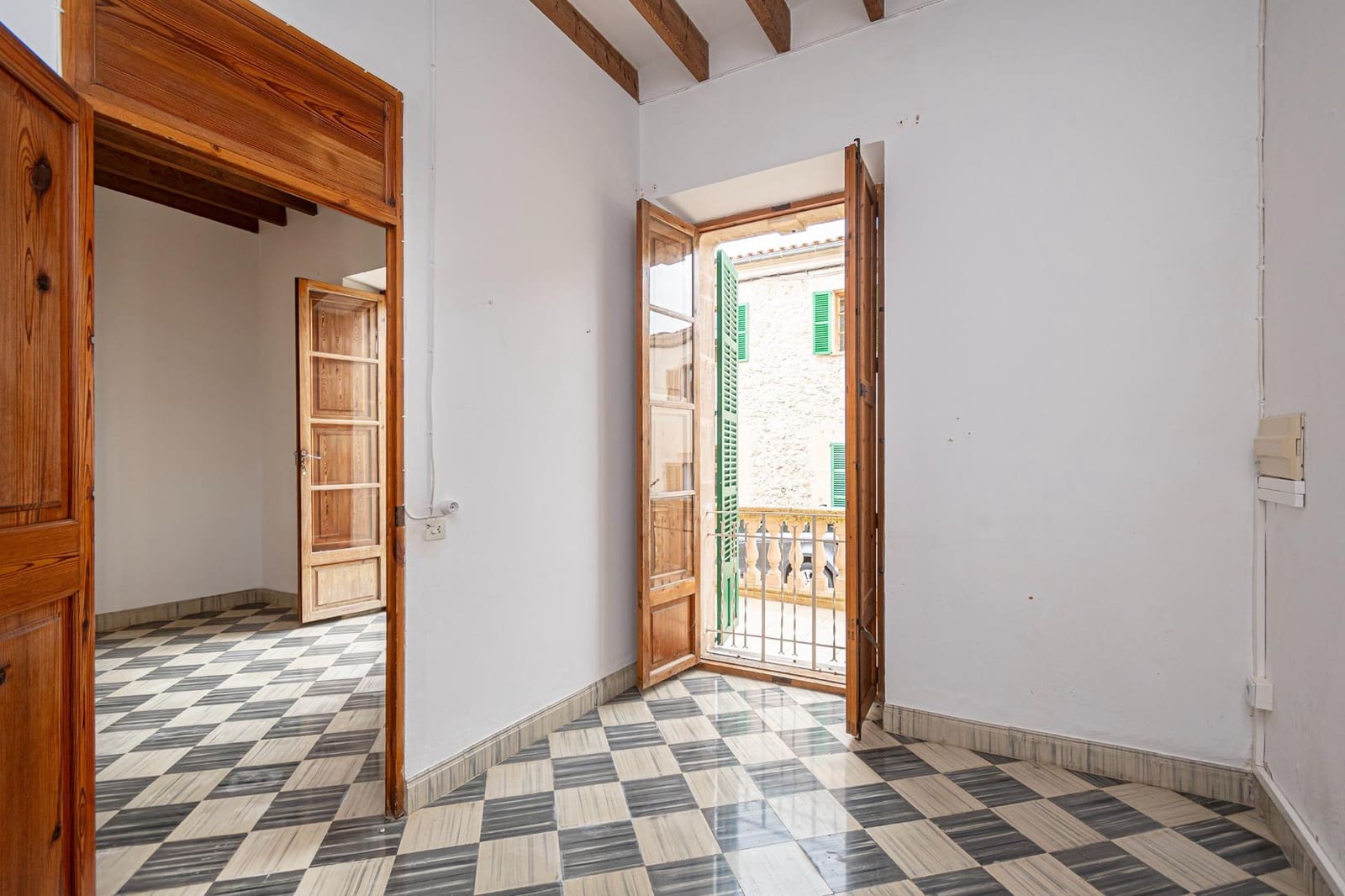 4 soveværelse Byhus til salg i Costitx med garage - € 590.000 (Ref: 8976198)