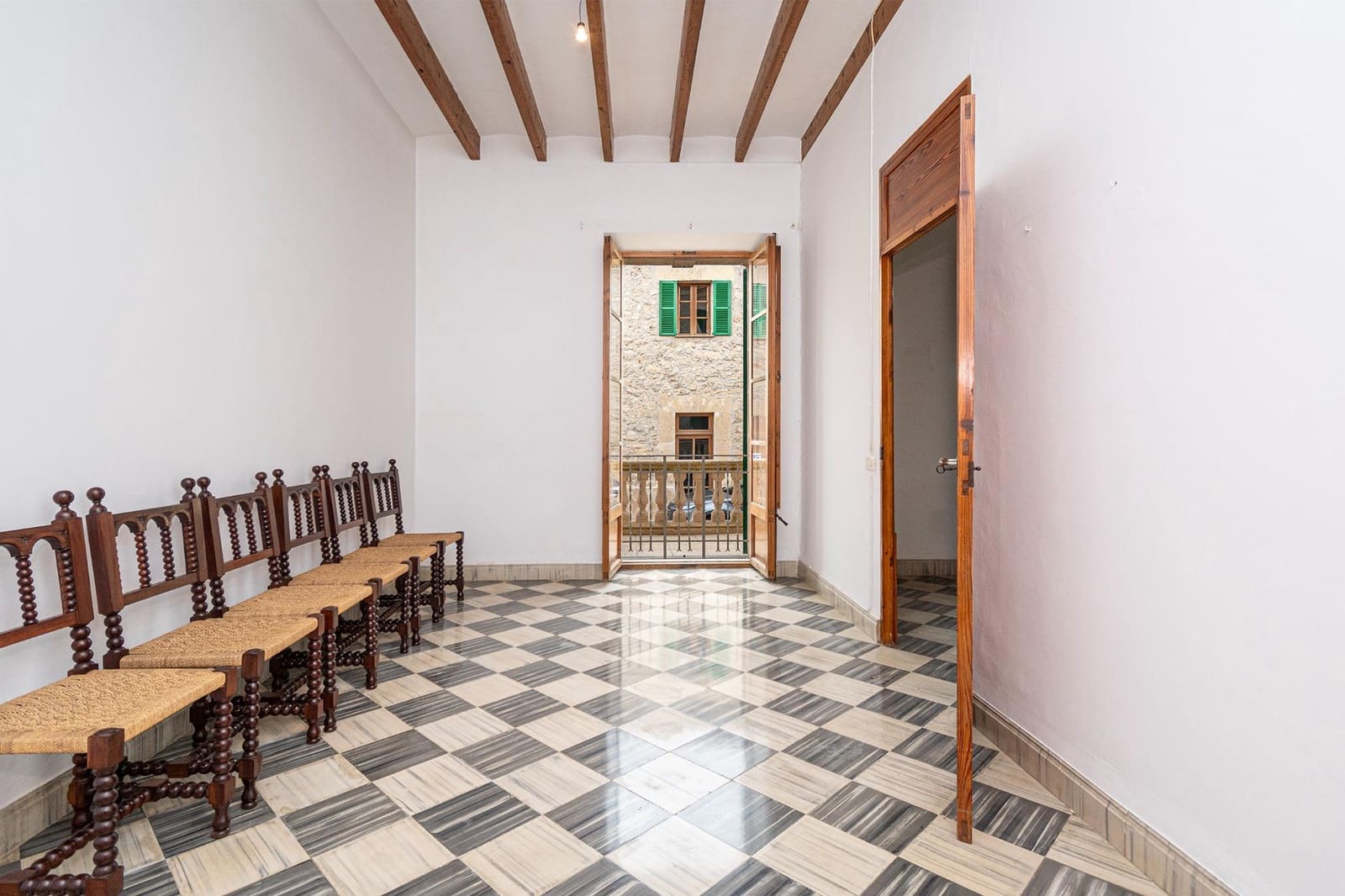 4 soveværelse Byhus til salg i Costitx med garage - € 590.000 (Ref: 8976198)