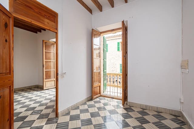 4 soveværelse Byhus til salg i Costitx med garage - € 590.000 (Ref: 8976198)