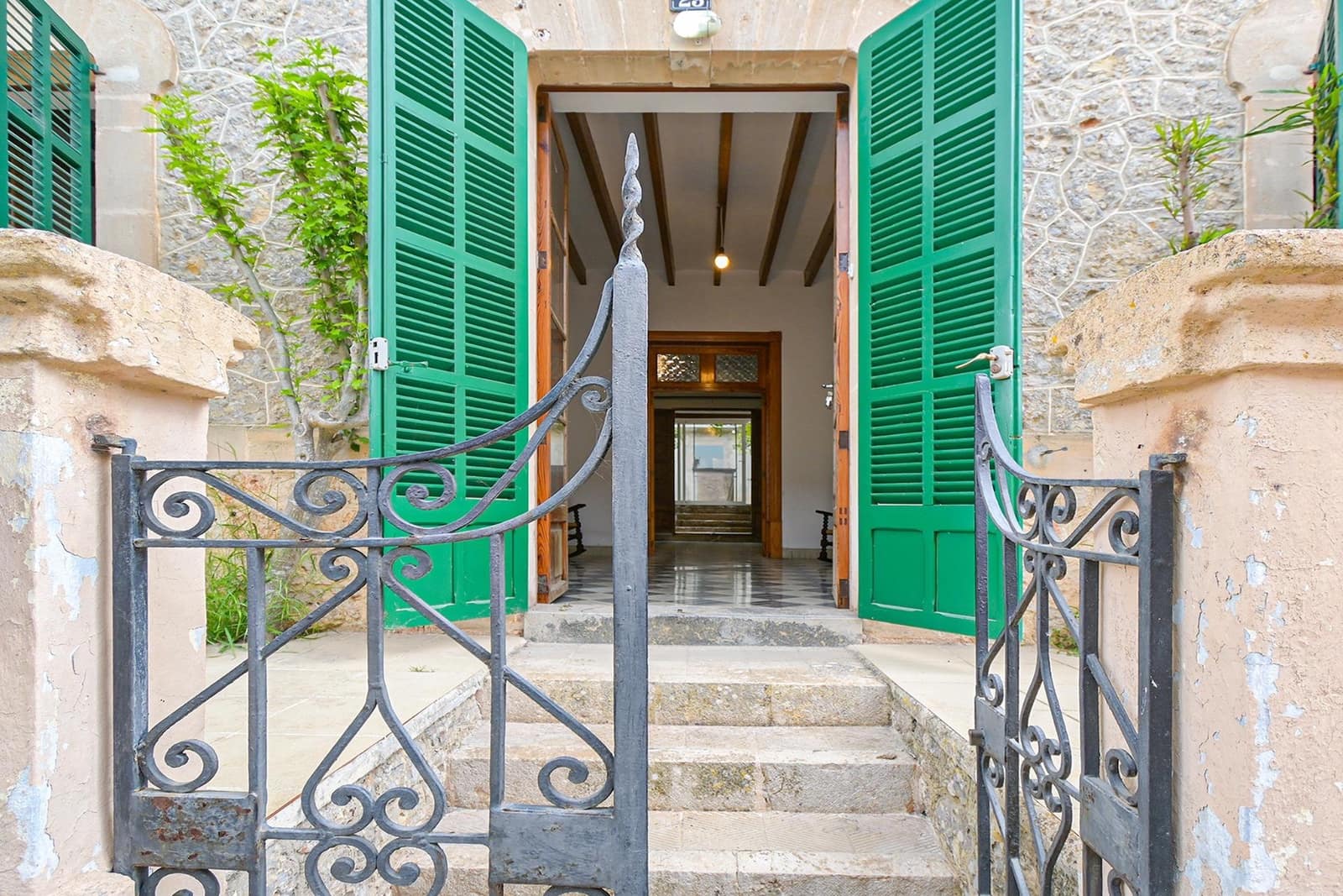 4 soveværelse Byhus til salg i Costitx med garage - € 590.000 (Ref: 8976198)