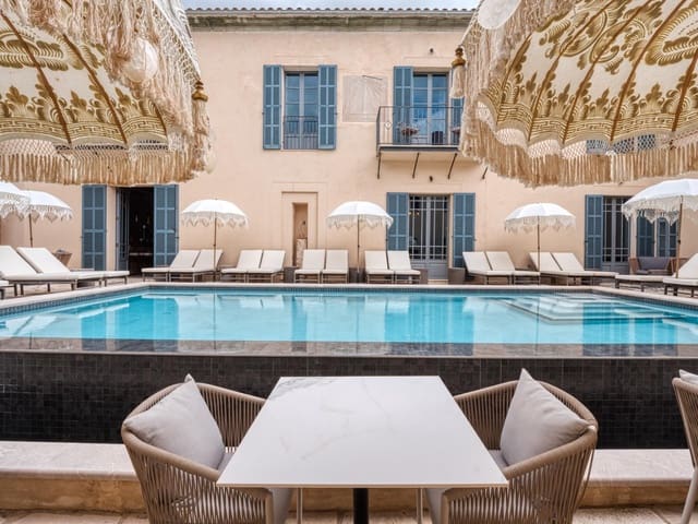 10 quarto Hotel para venda em Sineu - 3 500 000 € (Ref: 8993785)