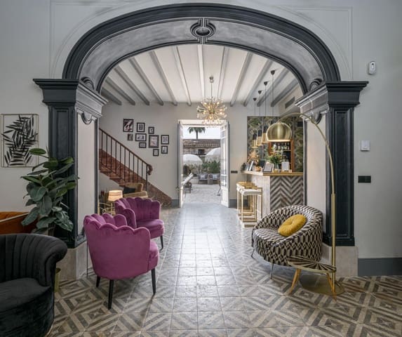 10 quarto Hotel para venda em Sineu - 3 500 000 € (Ref: 8993785)