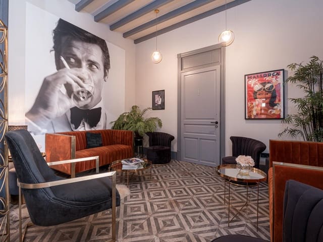 10 quarto Hotel para venda em Sineu - 3 500 000 € (Ref: 8993785)