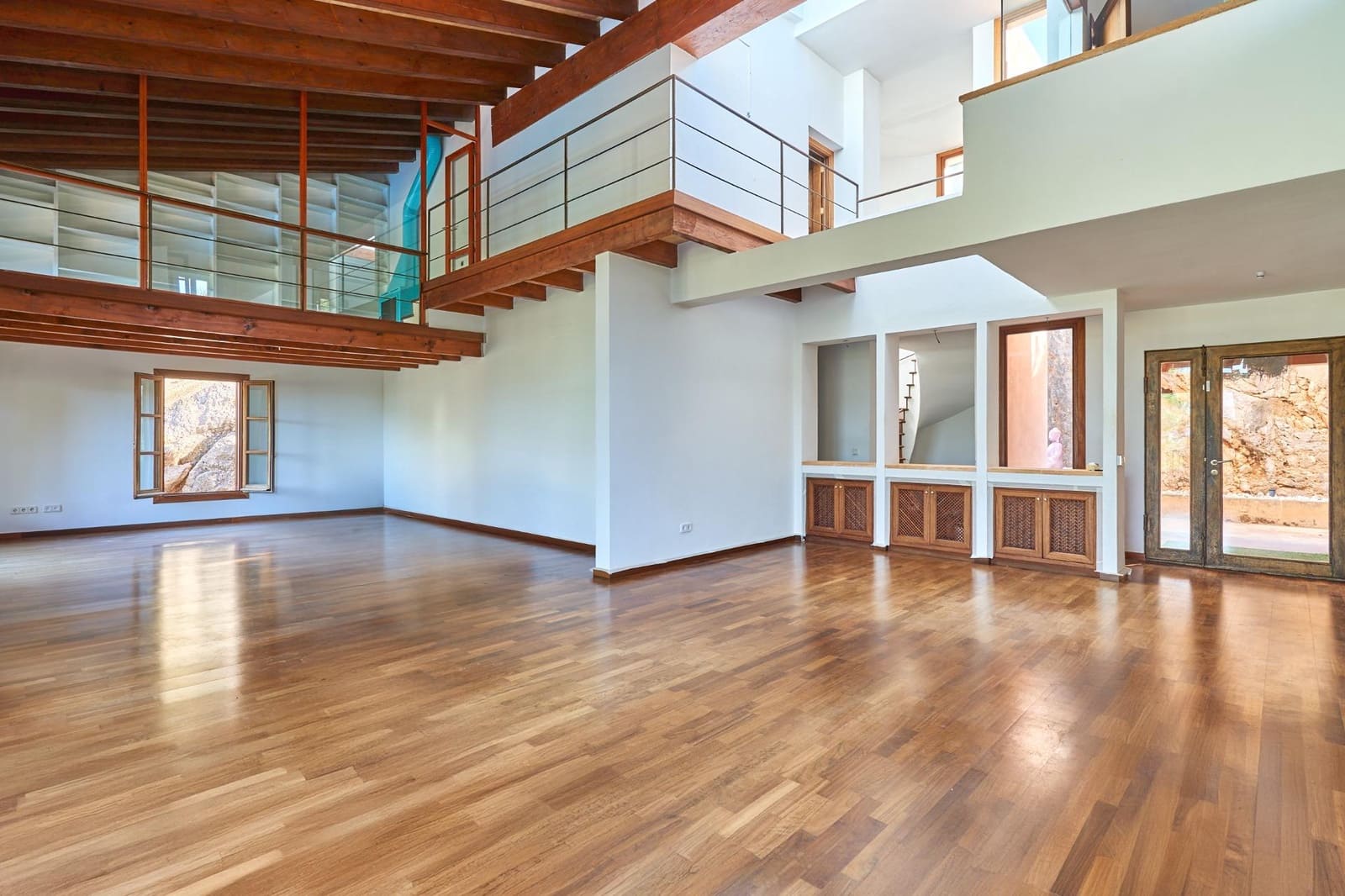 4 bedroom Villa for rent in Esporles with pool garage - € 10,000 (Ref: 9007958)