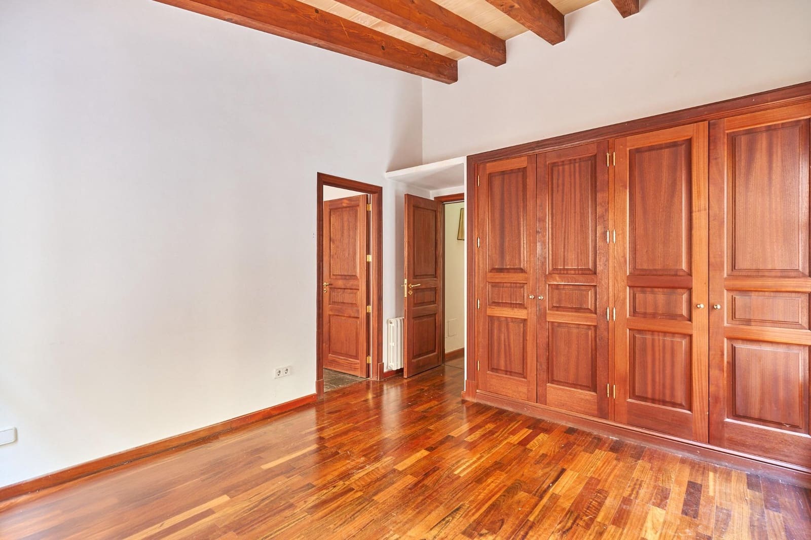 4 bedroom Villa for rent in Esporles with pool garage - € 10,000 (Ref: 9007958)