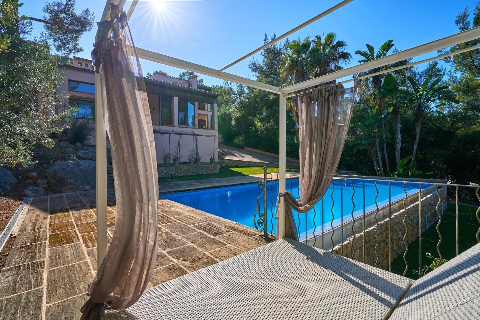 4 bedroom Villa for rent in Esporles with pool garage - € 10,000 (Ref: 9007958)