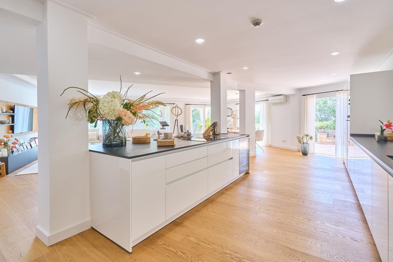 5 soverom Villa til salgs i Son Vida med svømmebasseng garasje - € 4 690 000 (Ref: 9018372)