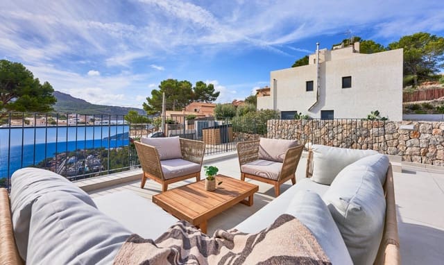 3 makuuhuone Asunto myytävänä paikassa Sant Elm, Andratx mukana uima-altaan 
autotalli - 875 000 € (Ref: 9065239)