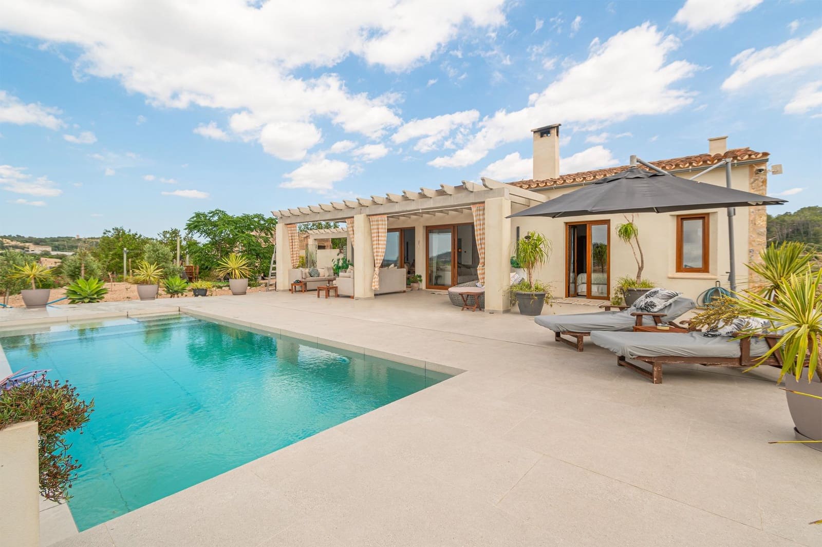 2 soveværelse Finca/Landehus til salg i Sant Joan med swimmingpool garage - € 1.150.000 (Ref: 9077980)